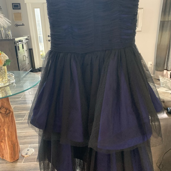 Gorgeous Monique Lhuillier prom or wedding Gown - Picture 5 of 7